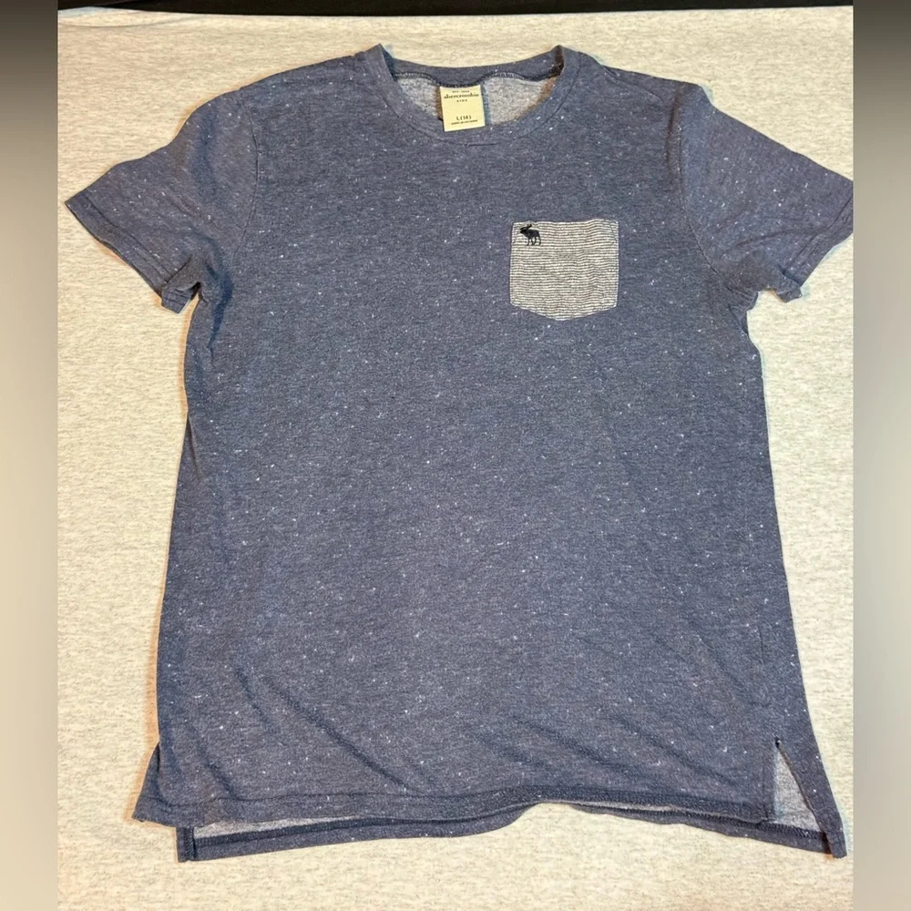 Abercrombie Kids Pocket‎ Tee – Size Large (14) 👕